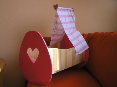 Kolíska pre bábiky